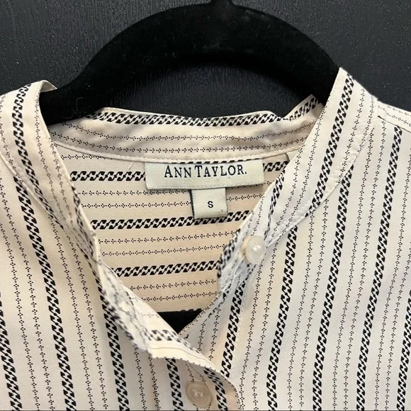 Ann Taylor Womens Button Up Blouse Long Sleeves Size Small - Picture 5 of 6